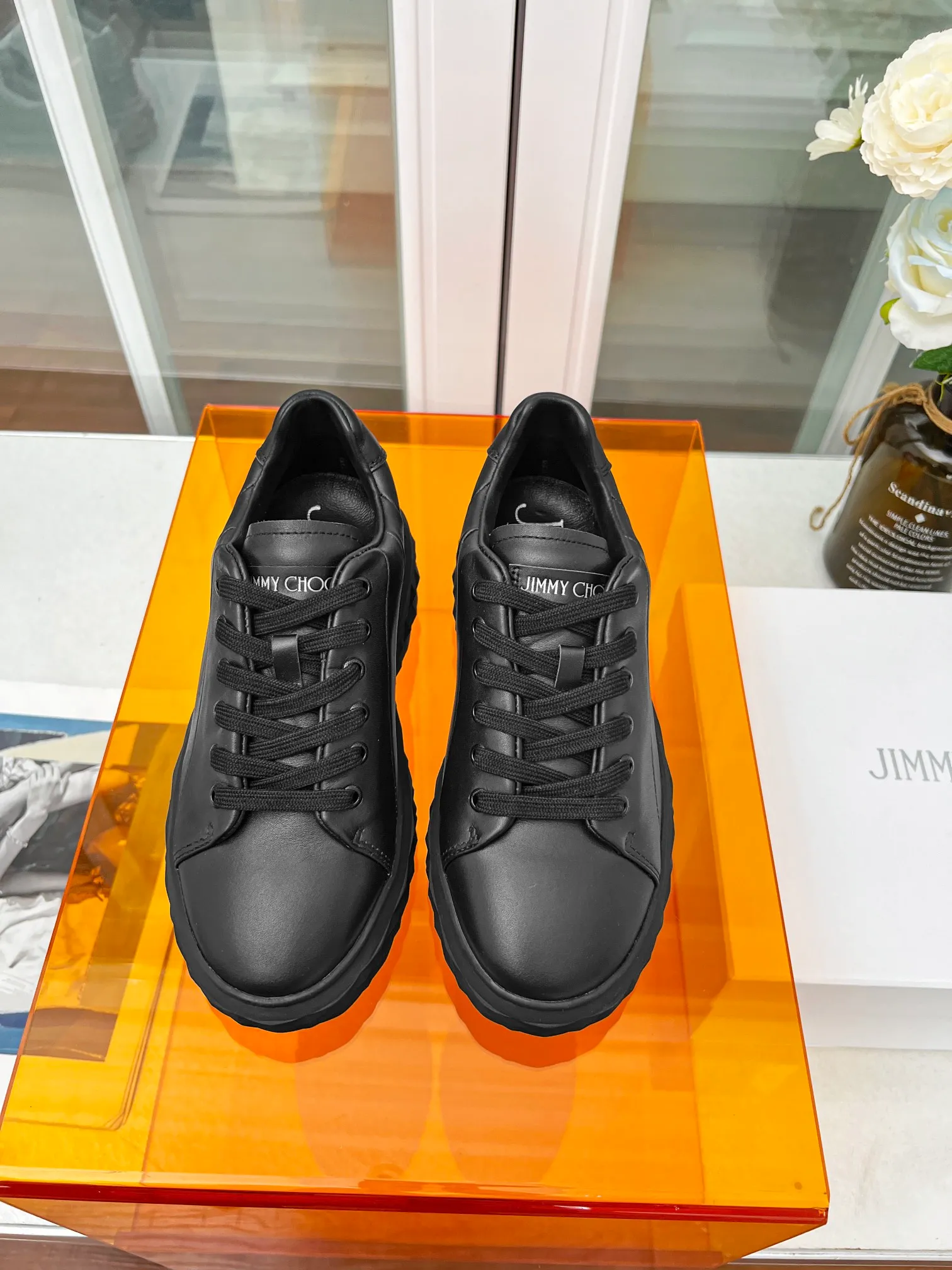 👟👟Ex-factory price 560👟👟 (splicing) Jimmy choo Jimmy Choo 2024 spring and summer Jc new Diamond A new series of sports shoes🔥The uppers are made of original imported cowhide stitching🎵The soles are made of brand elements to prevent diamond multi-faceted cutting to create a three-dimensional sense💥The gradually thinner and thicker design of the soles makes the shoes more comfortable on the feet without the slightest sense of oppression🌹A fashionable, comfortable, versatile and luxurious Diamond sports shoe is worth owning🧚‍♀️ Fabric: Original imported top layer 🐂cowhide Lining: Imported🐑Sheepskin Feet: Original injection molded 🐑 Sheepskin Outsole: Original glass glue combined sole Size: 34-41 (custom-made sizes 34.41 are non-refundable)